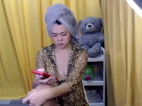 MissfrancesXxx online show from April 16, 6:25 am