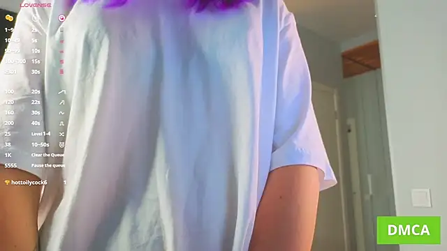 Snapshot of JuliannaWenger chatting on October 29, 7:16 pm JuliannaWenger online show from October 29, 7:16 pm