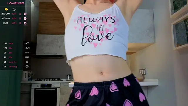 Snapshot of JuliannaWenger chatting on October 21, 4:33 pm JuliannaWenger online show from October 21, 4:33 pm