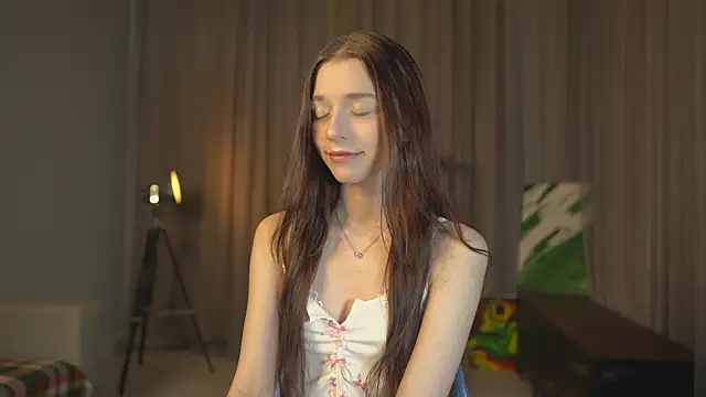 Snapshot of RoxieBolich chatting on October 23, 1:39 pm RoxieBolich online show from October 23, 1:39 pm