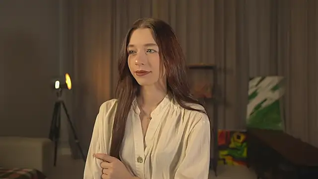 Snapshot of RoxieBolich chatting on October 24, 1:40 pm RoxieBolich online show from October 24, 1:40 pm