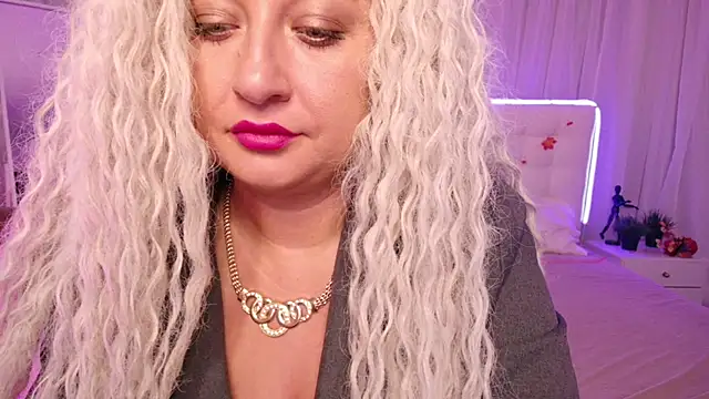 Snapshot of Lilit_1Love chatting on October 21, 4:33 pm Lilit 1Love online show from October 21, 4:33 pm