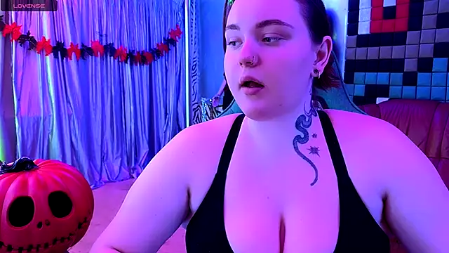 Snapshot of KatrinClark chatting on October 15, 5:15 pm KatrinClark online show from October 15, 5:15 pm