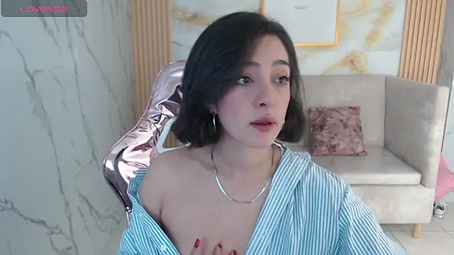 Snapshot of sara_lopez_s chatting on October 8, 2:10 pm sara lopez s online show from October 8, 2:10 pm