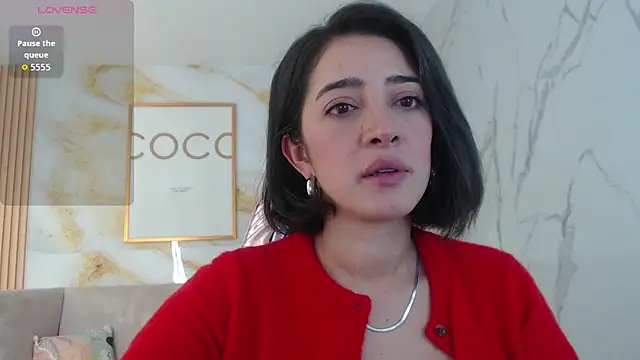 Snapshot of sara_lopez_s chatting on October 28, 1:28 pm sara lopez s online show from October 28, 1:28 pm