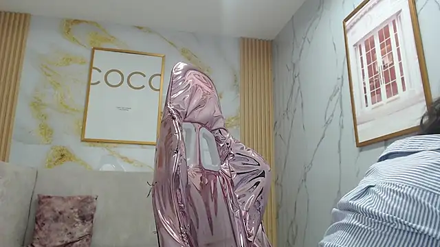 Snapshot of sara_lopez_s chatting on September 16, 1:41 pm sara lopez s online show from September 16, 1:41 pm