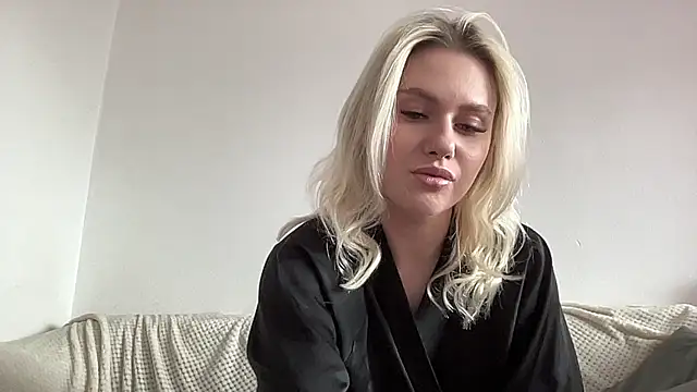 ElaraLuxxxe online show from September 24, 10:03 am