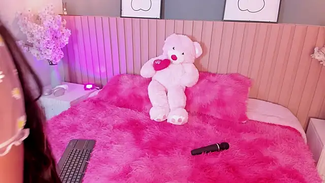 Snapshot of Annie__2 chatting on October 8, 12:31 pm Annie 2 online show from October 8, 12:31 pm