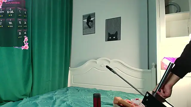 Snapshot of katerine_Monroe chatting on September 21, 6:12 am katerine Monroe online show from September 21, 6:12 am