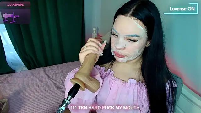 Snapshot of katerine_Monroe chatting on October 10, 6:40 am katerine Monroe online show from October 10, 6:40 am