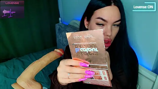 Snapshot of katerine_Monroe chatting on October 26, 8:32 am katerine Monroe online show from October 26, 8:32 am