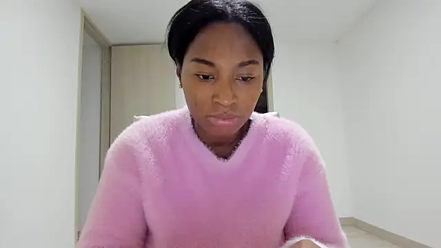 Snapshot of Meganbelford1 chatting on October 29, 12:15 am Meganbelford1 online show from October 29, 12:15 am