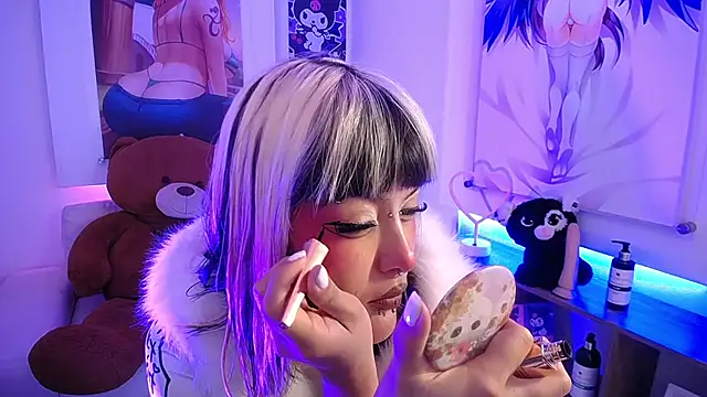 Snapshot of lil_candy77 chatting on October 7, 12:20 pm lil candy77 online show from October 7, 12:20 pm