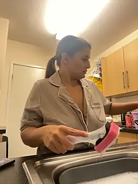 Goldiebaby online show from September 24, 7:13 pm