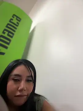 Snapshot of Sophie_Dreamss chatting on October 22, 7:30 pm Sophie Dreamss online show from October 22, 7:30 pm