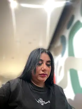 Snapshot of Sophie_Dreamss chatting on October 31, 8:13 pm Sophie Dreamss online show from October 31, 8:13 pm