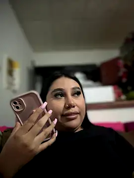 Snapshot of Sophie_Dreamss chatting on October 10, 10:47 pm Sophie Dreamss online show from October 10, 10:47 pm