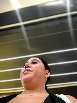 Snapshot of Sophie_Dreamss chatting on October 15, 10:01 pm Sophie Dreamss online show from October 15, 10:01 pm