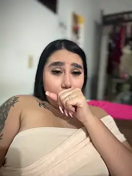 Snapshot of Sophie_Dreamss chatting on October 13, 9:50 pm Sophie Dreamss online show from October 13, 9:50 pm