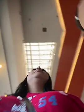 Snapshot of Sophie_Dreamss chatting on October 17, 8:12 pm Sophie Dreamss online show from October 17, 8:12 pm