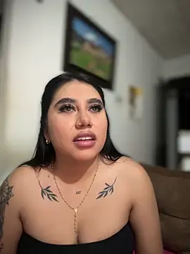 Snapshot of Sophie_Dreamss chatting on October 25, 11:00 pm Sophie Dreamss online show from October 25, 11:00 pm