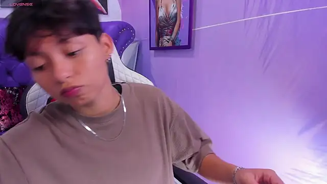 Snapshot of tefi_meow chatting on October 12, 11:56 am tefi meow online show from October 12, 11:56 am