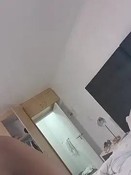 Snapshot of trickyOne chatting on October 27, 10:15 pm trickyOne online show from October 27, 10:15 pm