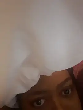 Snapshot of trickyOne chatting on September 14, 11:08 am trickyOne online show from September 14, 11:08 am