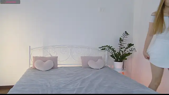 KumiKruz online show from September 24, 1:10 pm