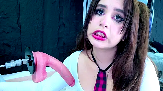LizzyOlsen online show from July 5, 4:51 am