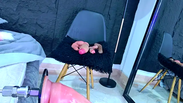 LizzyOlsen online show from May 27, 5:26 am