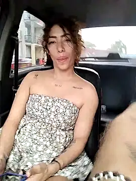 roxyrougee online show from November 15, 9:27 pm