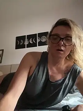 na1801 online show from November 15, 9:49 pm