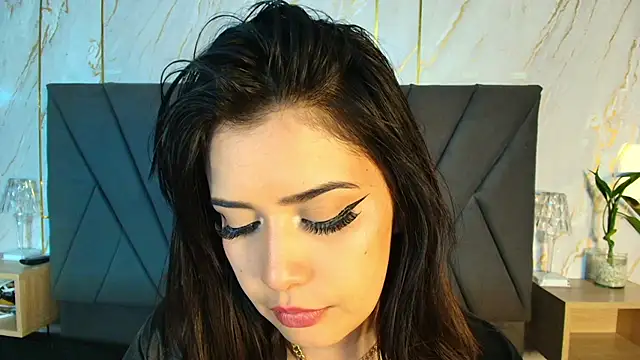 chloe Laurent1 online show from September 27, 4:41 am
