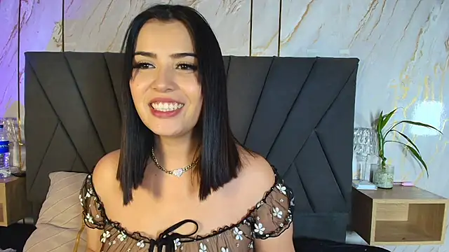 chloe Laurent1 online show from September 26, 4:32 am