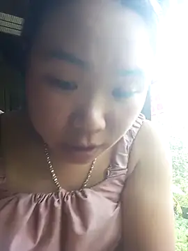 may-squirl online show from September 28, 6:31 am