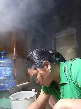 may-squirl online show from November 12, 3:59 am