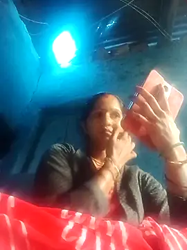 Snapshot of Jooli_xx chatting on October 27, 3:24 am Jooli xx online show from October 27, 3:24 am