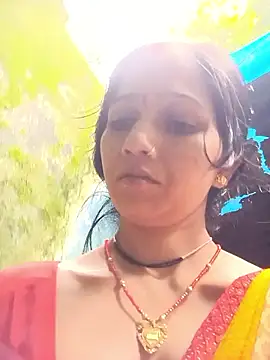 Snapshot of Jooli_xx chatting on September 18, 1:04 am Jooli xx online show from September 18, 1:04 am