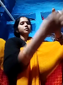 Snapshot of Jooli_xx chatting on October 14, 2:52 pm Jooli xx online show from October 14, 2:52 pm