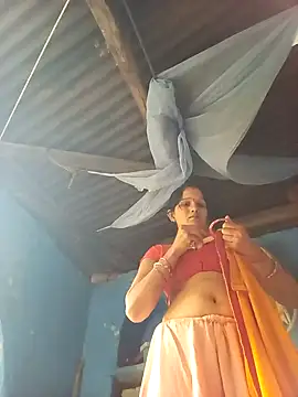 Snapshot of Jooli_xx chatting on October 4, 9:26 am Jooli xx online show from October 4, 9:26 am