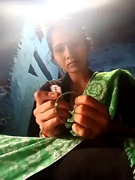 Snapshot of Jooli_xx chatting on October 30, 5:32 am Jooli xx online show from October 30, 5:32 am