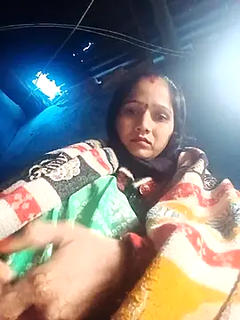 Snapshot of Jooli_xx chatting on October 28, 4:07 am Jooli xx online show from October 28, 4:07 am