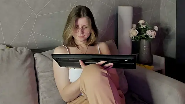 Agnes Passero online show from October 1, 10:09 am