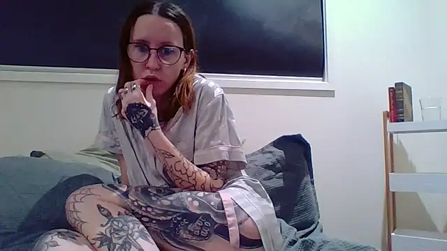 liltiddygoffwaifu online show from November 16, 11:10 am