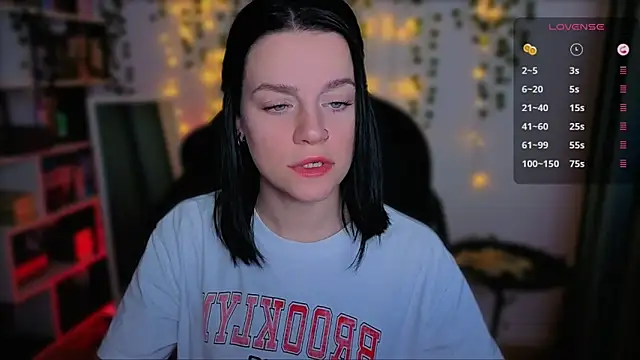 raspberry  girl  online show from September 24, 9:47 pm