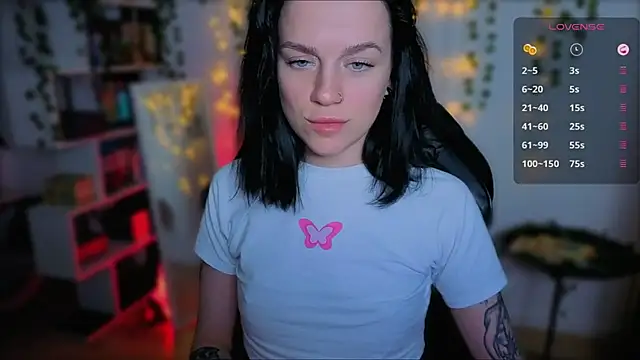 raspberry  girl  online show from September 25, 11:35 pm