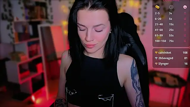 raspberry  girl  online show from September 18, 9:35 pm