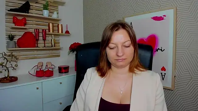 angelaSamt online show from April 28, 5:33 am