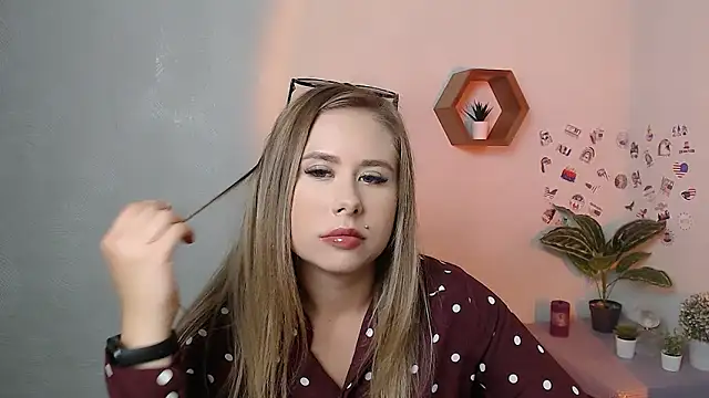  AlenaTiipls  online show from September 13, 10:23 am